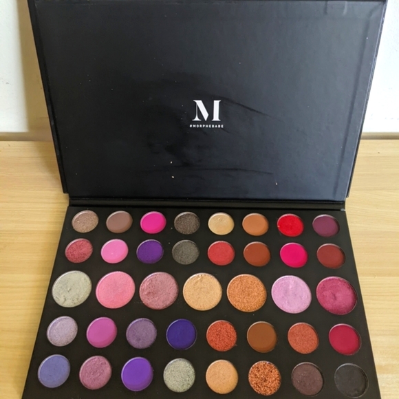 Morphe 39S Such a gem Artistry pallette. - Picture 1 of 4